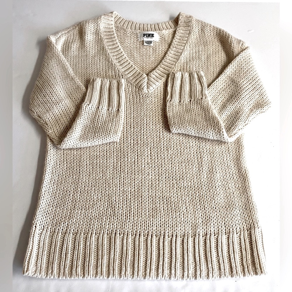Victoria’s Secret-Oversized,slouchy knit v-neck sweater in great condition XSP